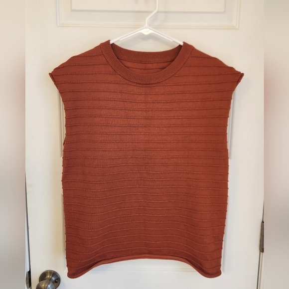 Tops - Womens Sleeveless Sweater Blouse Brick Red Size M #G215
